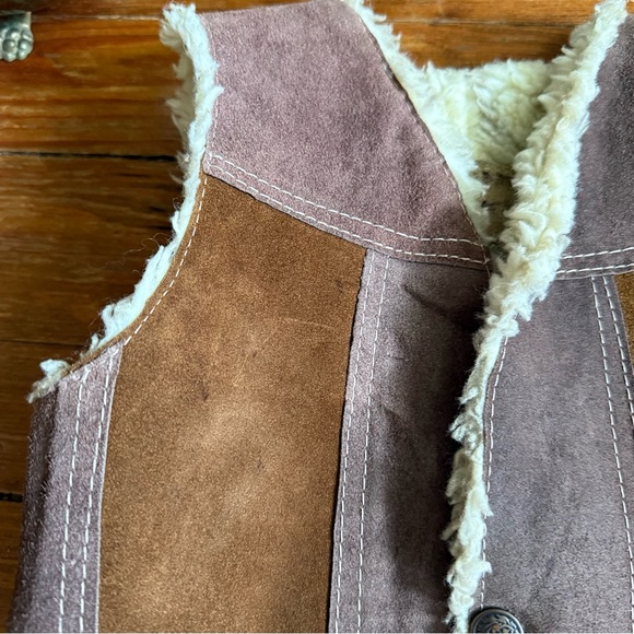 Vintage 70s Leather Patchwork Kids Fleece Lined Vest in Brown and Tan - Picture 3 of 8